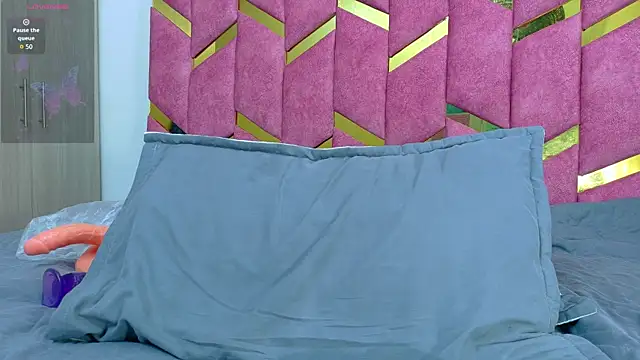 hornyhousekeeper_ webcam