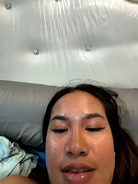 Ponthip live sex cam