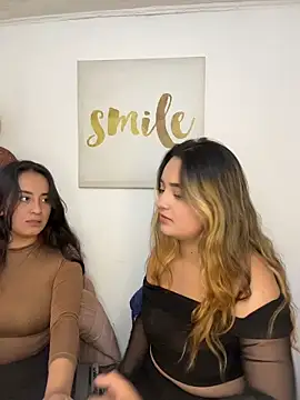 Antonella_Julieta webcam