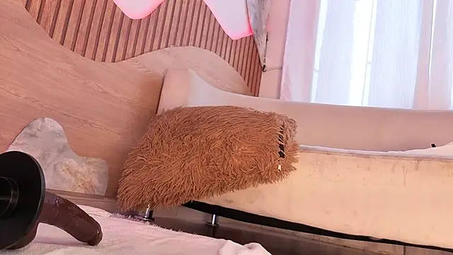 madisonjones- webcam