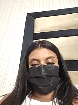 TemptingMiss_Daisy webcam