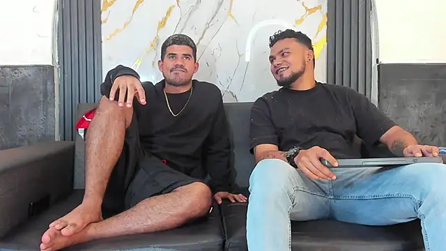 Latins_on_fire webcam