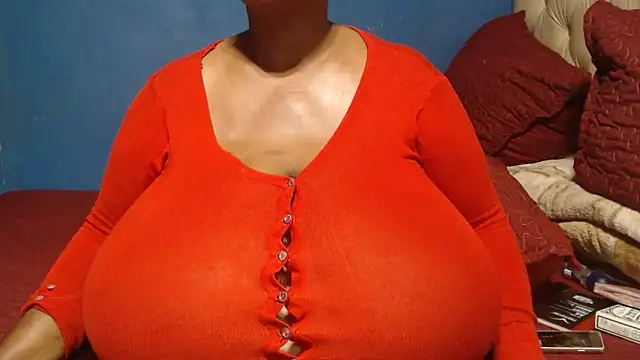 CUTEFIRMMELONSS webcam