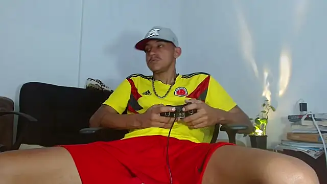 skinny23cm live sex cam