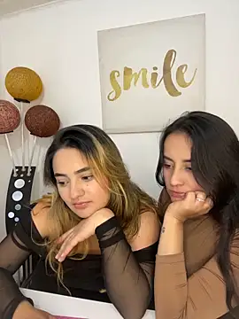 Antonella_Julieta webcam