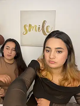 Antonella_Juliet... Live Webcam on Stripchat