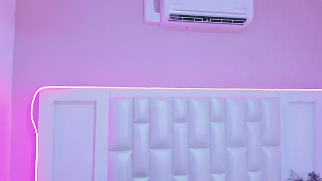 liia_collins - Liia_Collins's free webcam - UK Sex Cams