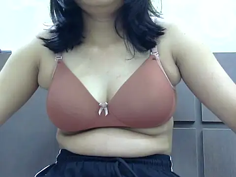 kAVYA_05 webcam