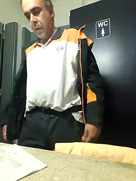 blog100vergonhas (Ask my age) - Simulation blowjob in ice cream