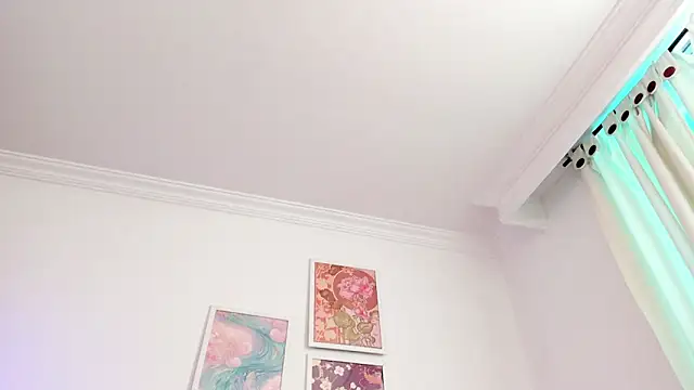 canelleGarces webcam