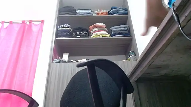 nicolle_milf1978 webcam