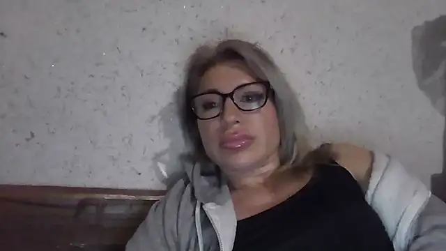 fox_red_lady7 webcam