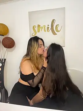 Antonella_Julieta webcam