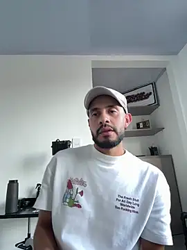 Elferjuan1310 webcam