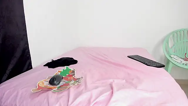 Olivia_Stevens webcam