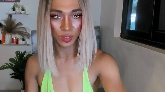 TsBlackHORSECOCKcalix webcam