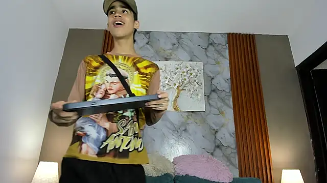 NAUGHTY_BOYS1 webcam