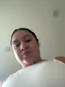 Pretty_Isadora webcam