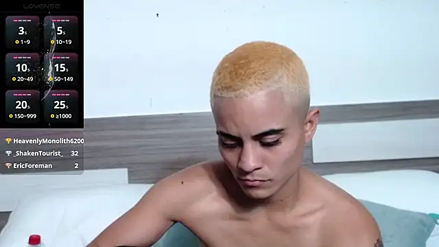 Liiamthompson webcam