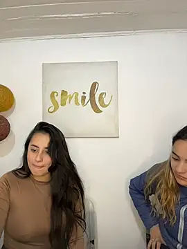 Antonella_Julieta webcam