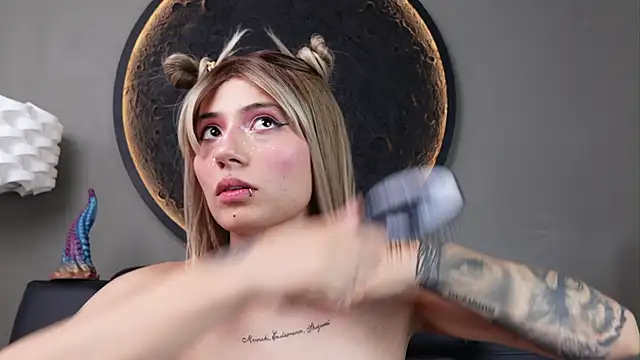 miss_sharlotte18 webcam