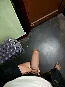 loyalboy_0052 webcam