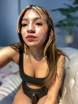 Isabella18_pink webcam