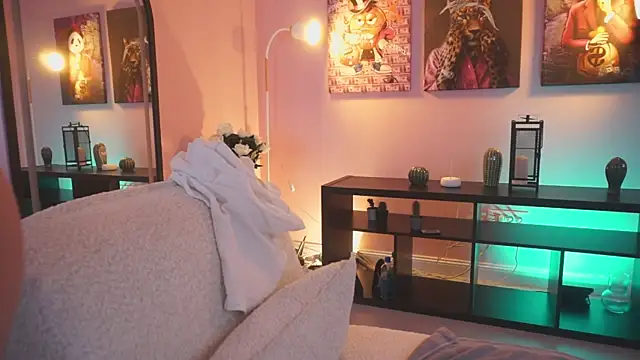 OlyviaDelight webcam