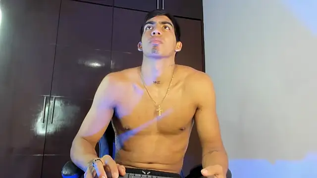 Milo_LatinBoy webcam