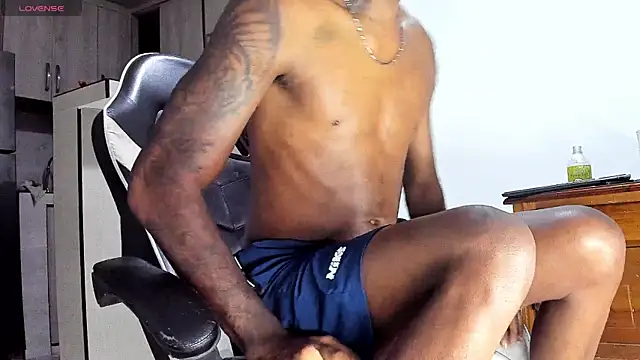 YeremiBrowm live sex cam