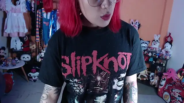 missmiia2 - MissMiia2's free webcam - UK Sex Cams