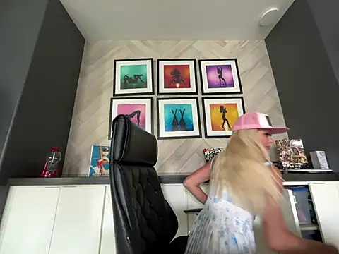 chanelstjames webcam