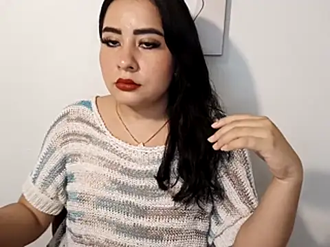 yuli-27 - Yuli-27's free webcam - UK Sex Cams