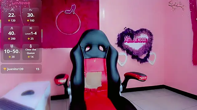 Karlaa_Hernandez_ webcam