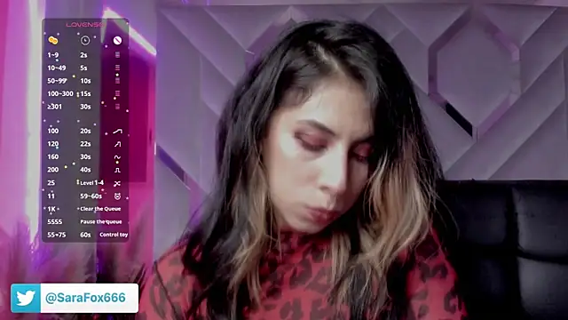 Sara_Foxx1 webcam