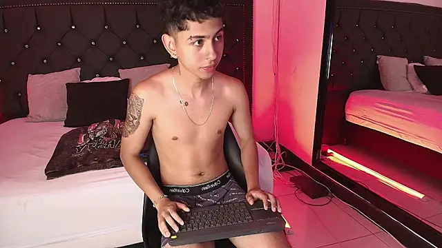 nohadrake - NohaDrake's free webcam - UK Sex Cams