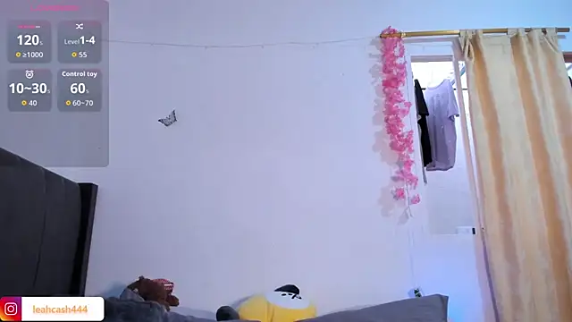 leaahcashh webcam