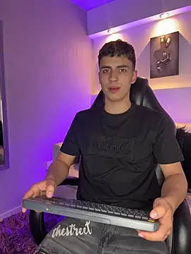 AdrianRinaldi webcam