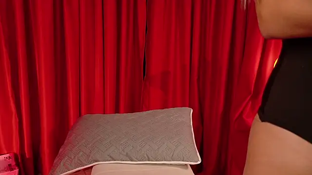 VictoriaNova_ webcam