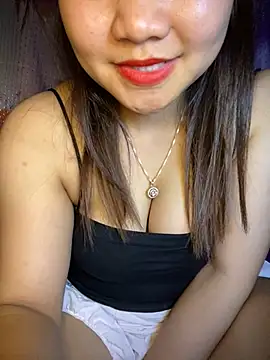 Webcam Model (Sunset-yll)  is live.Free join now!