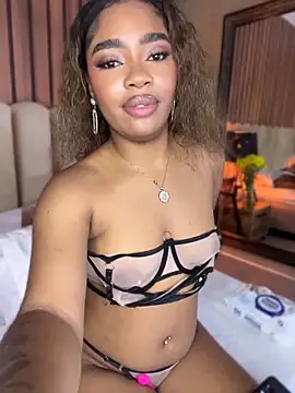 CharlothMavis webcam