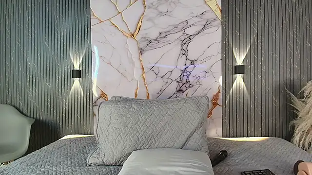 big_tits_in_your_face webcam