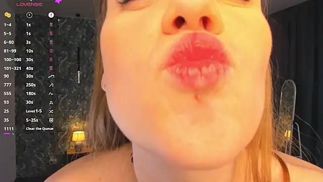 OdellaFrake live sex cam