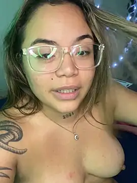 Lindalatina2001 webcam