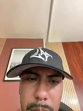 Latinmoster_boss's live cam