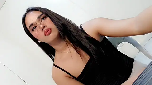 itsmadisonfucker (Ask my age) - TAKE MY FIRST CUM