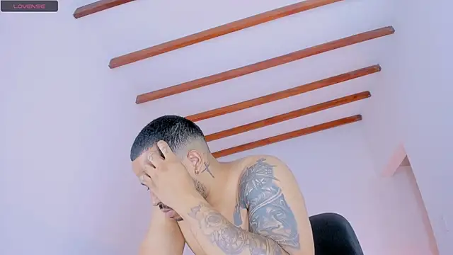 jorge_narvaezz webcam