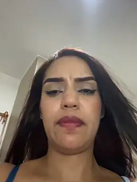 sara-77 - Sara-77's free webcam - UK Sex Cams