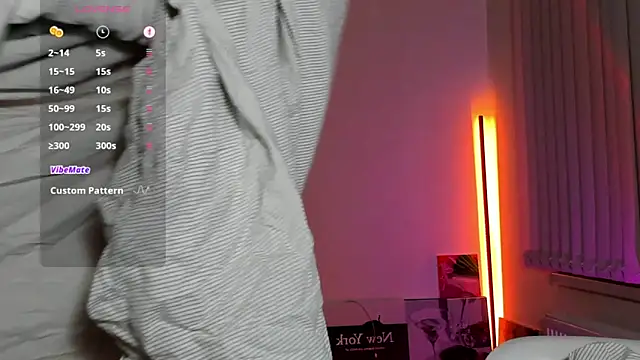 Andrea_Blossom webcam