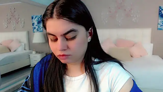 _Maddison_Ivanova_ webcam